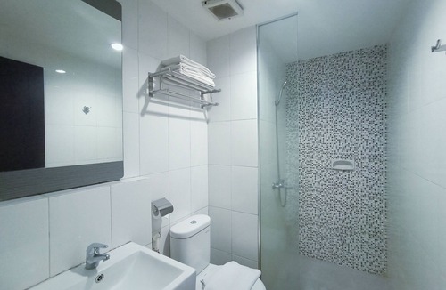 Dinoyo Hotel | eL Hotel Malang