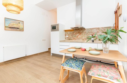 Can Ginebre Apartment | El Huerto - Spacious apartment inside Masia
