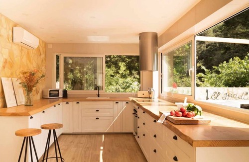 Arenys de Munt Cottage | EL JARDI RURAL HOUSE with Pool, Garden and Barbecue