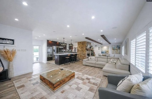 Ludlam House | el laguito