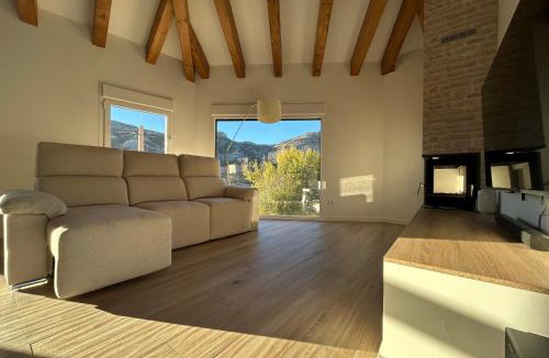 Cuevas de Canart House | El Mirador de la Fuente