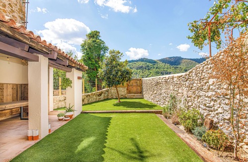 Besalu House | El Molino de Besalú - House with garden