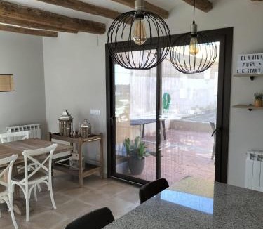 Ivars D'Urgell House | El Niu de l'Estany