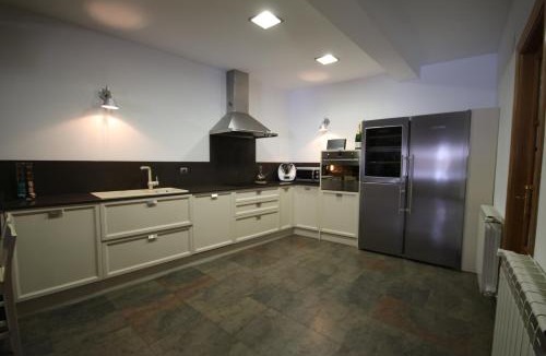 Villoslada de Cameros Ski Chalet | El Palacito de Villoslada