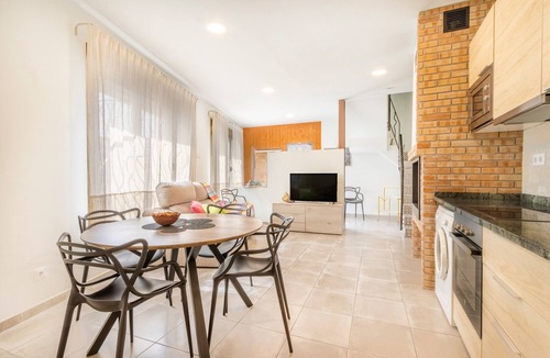 Els Plans de Sio House | El Paller de Cal Maso, adapted rural accommodation, in Hostafrancs
