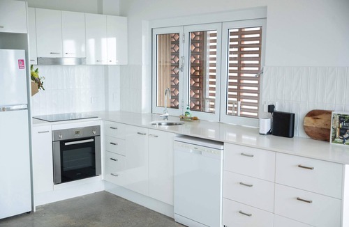 Bilinga Apartment | El Parche Bilinga Beachside, Entire Level 2 - Sleeps 8