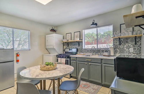 El Paso Apartment | El Paso Cottage - Walk to UMC & Texas Tech!