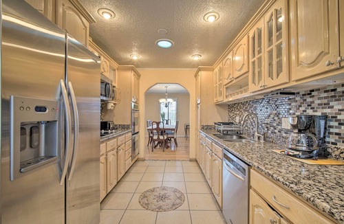 El Paso House | El Paso Home w/BBQ Grill - 4 Mi to Sunland Park!