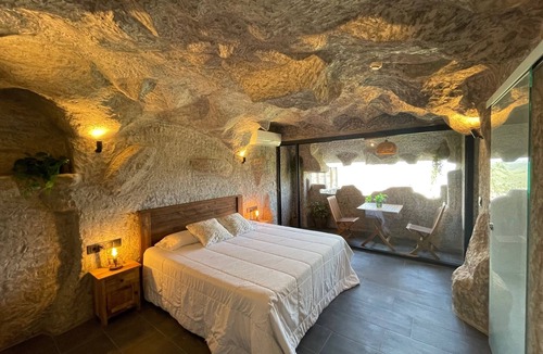 Torrelles de Llobregat Hotel | El Petit Mirador
