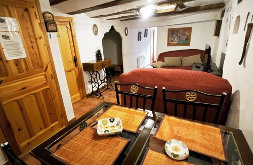 Puebla de San Miguel Cottage | El Pino Albar (Fully equipped and conditioned houses