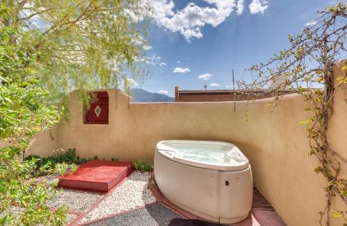 El Prado House | El Prado Couple's Escape w/Hot Tub!