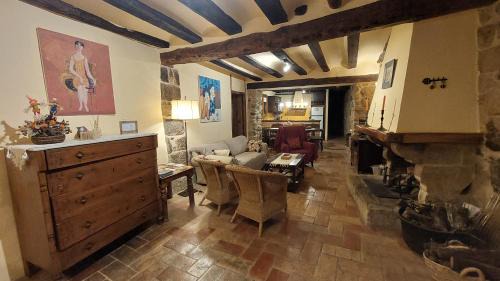 Horta de Sant Joan Apartment | El Racó de les Grases