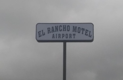 Little Rock Hotel | El Rancho Motel
