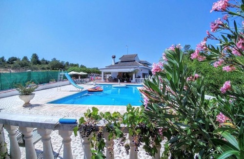 Turis Ski Chalet | El Refujio , Chalet Independant Avec Vraie Piscine