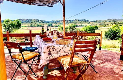 Mojares House | El Retiro & GASTRO Vivencias