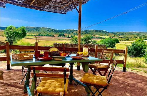 Mojares House | El Retiro & GASTRO Vivencias