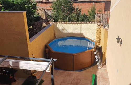 Roda de Eresma Apartment | 'El Rincón De La Naturaleza' Apartment: 3 Bedrooms, Private Pool, Wi-Fi, Air Conditioning