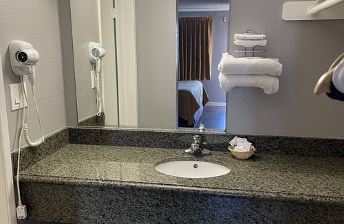 Del Aire Hotel | El Segundo Inn