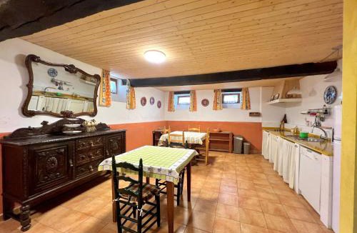 Santa Gadea House | El Socaire del Trasgo-Complejo de Casas Rurales