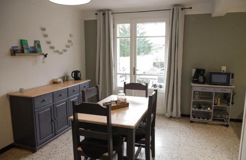 Corneilla-de-Conflent Apartment | El Solà - Appartement avec accès piscine et jardin