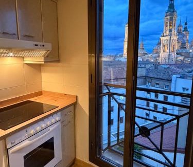 Zaragoza Old Town Apartment | El Torreón del Pilar. Opción de parking