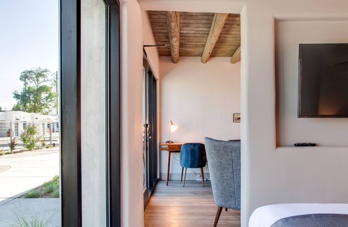 West Park Hotel | El Vado Motel
