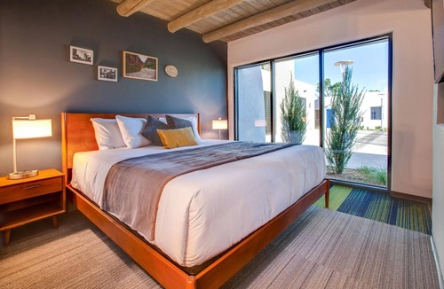 West Park Hotel | El Vado Motel
