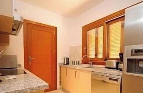Caserio Los Tarquinos Villa | El Valle Golf - Villa Morgan, Heated Pool, WiFi/Sky.South facing garden/pool.
