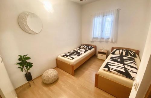 Omisalj House | ELA i GABI