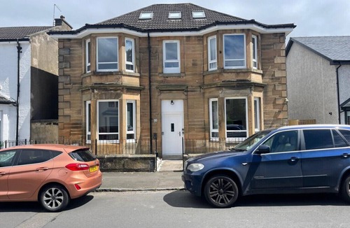 Glasgow Apartment | Elder Park Apartment 1