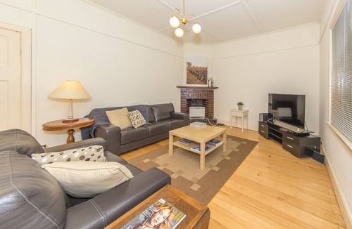 Nuriootpa House | Elderton Wines Guest House