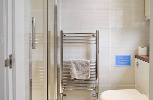 Cayton Cottage | Eldin Hall Cottage 2 - UK2484