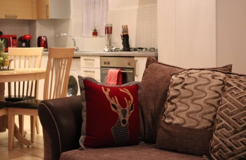 Alibon Apartment | Eldridge Court Apartment