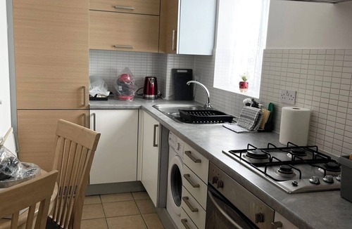 Alibon Apartment | Eldridge Court Apartment