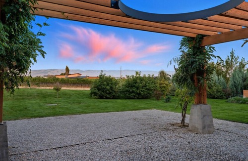 Walla Walla House | Eleanor`s Suite - Walk to Caprio Cellars