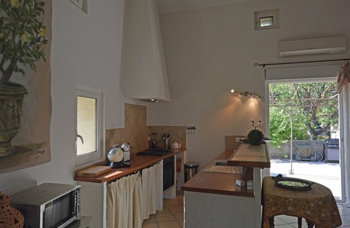 Saint-Mathieu-de-Treviers Villa | Elegant house with swimming pool in Hérault
