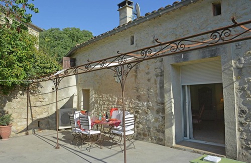 Saint-Mathieu-de-Treviers Villa | Elegant house with swimming pool in Hérault