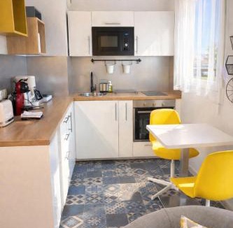 Le Bourget Apartment | Elegance - 15 min Paris, Gare & CDG