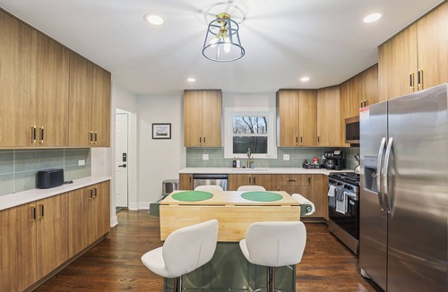 Arlington Heights House | Elegance: 4BR - 2 BT NEW Modern Ranch w/2 Living Rooms