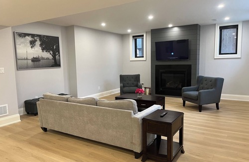 Pickering Apartment | Elegance and Comfort in Pickering