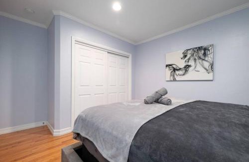 Pico - Robertson Apartment | Elegance Escape Sleeps 10 Pool with Jacuzzi