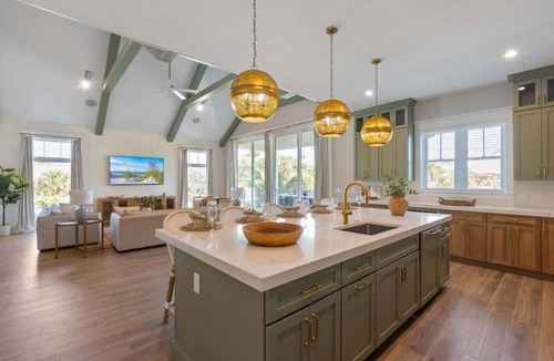 Anna Maria House | Elegance~Gorgeous! Arcade!~ Heated pool/spa~North End!