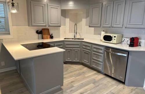Neartown Cabin | Elegant 1 Bdr-Montrose Siena @The Italian Plaza