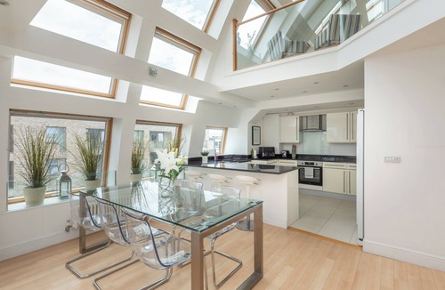 Downham Apartment | Elegant 1-Bed | Open-Plan Living | Free Parking