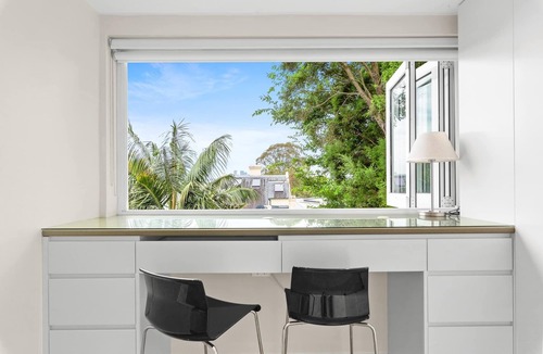 Balmain House | Elegant 1-Bed with Study by Balmain Wharf