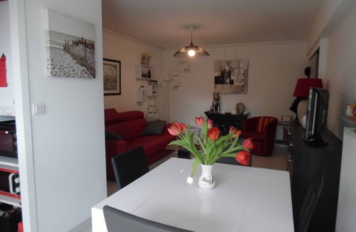La Cote Radieuse Apartment | Elegant 1-Bedroom Apartment in Canet-Plage - Parking Included