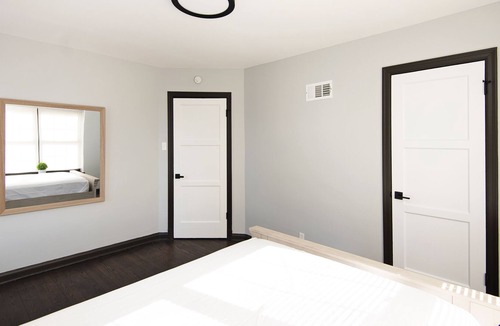 Lindenwood Park Apartment | Elegant 1 Bedroom Apartment with Free Private Parking
