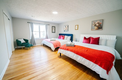 Hunter Mill House | Elegant 10BR/5BA | Private Parking । Great Falls