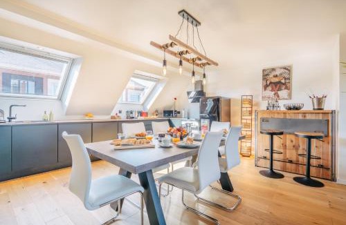 Saint-Leu Apartment | Elegant 120m2-Face cathedrale-6 pers-free Parking