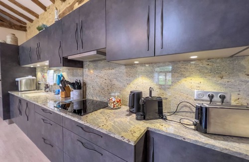 Siorac-en-Perigord Cottage | Elegant 17th-Century Stone Cottage for 4 Dordogne Retreat